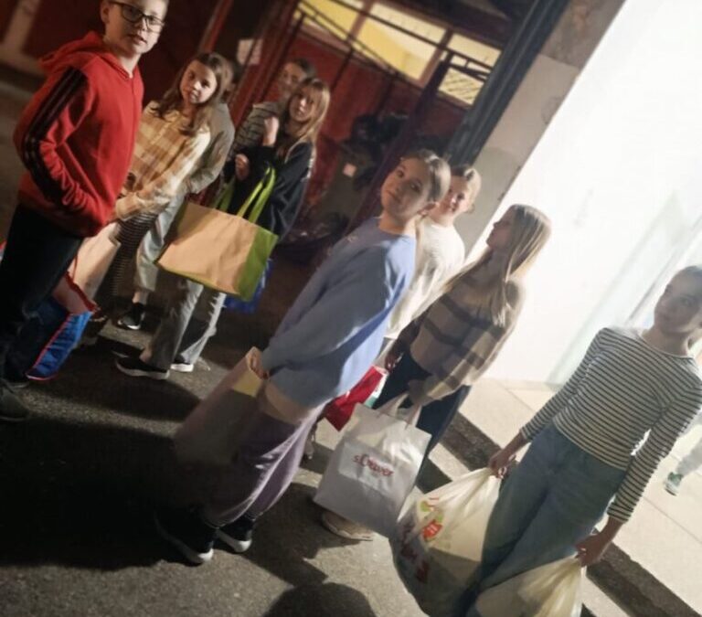 ZAHVALJUJEM I DARUJEM